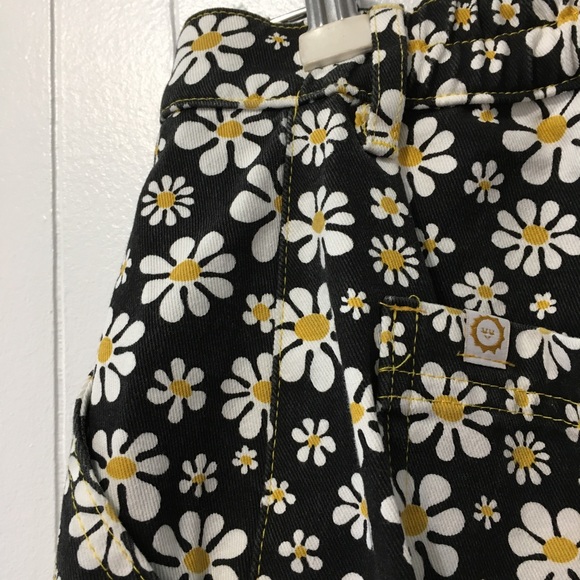 🌼SOLD🌼BBP Black Lazy Daisy Pants - Picture 5 of 6
